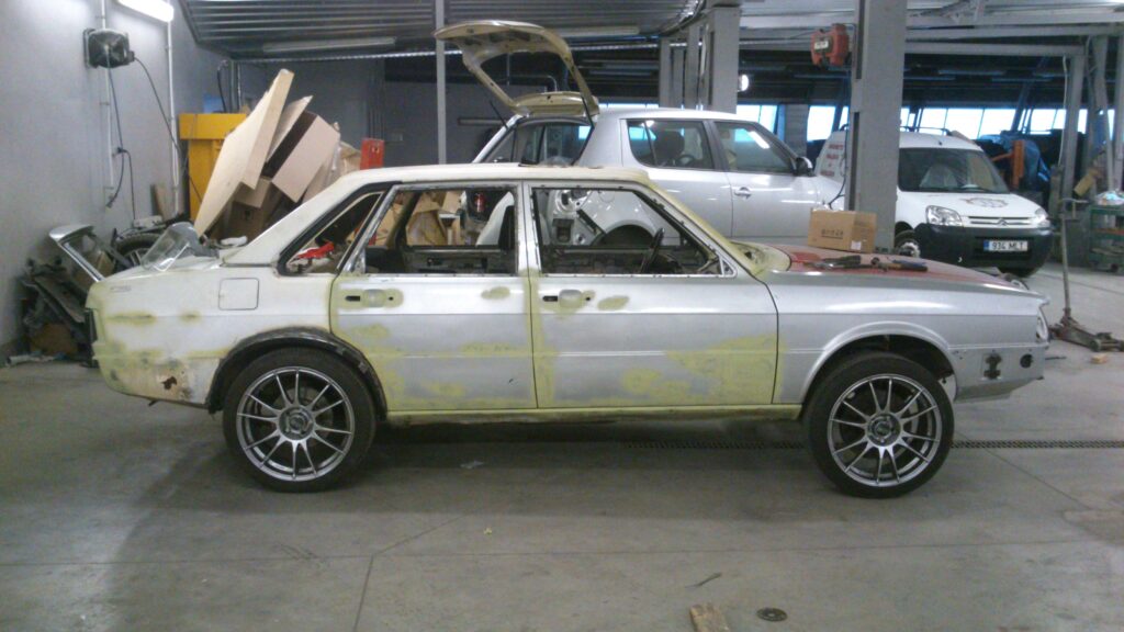 Audi 80 kere värvimine