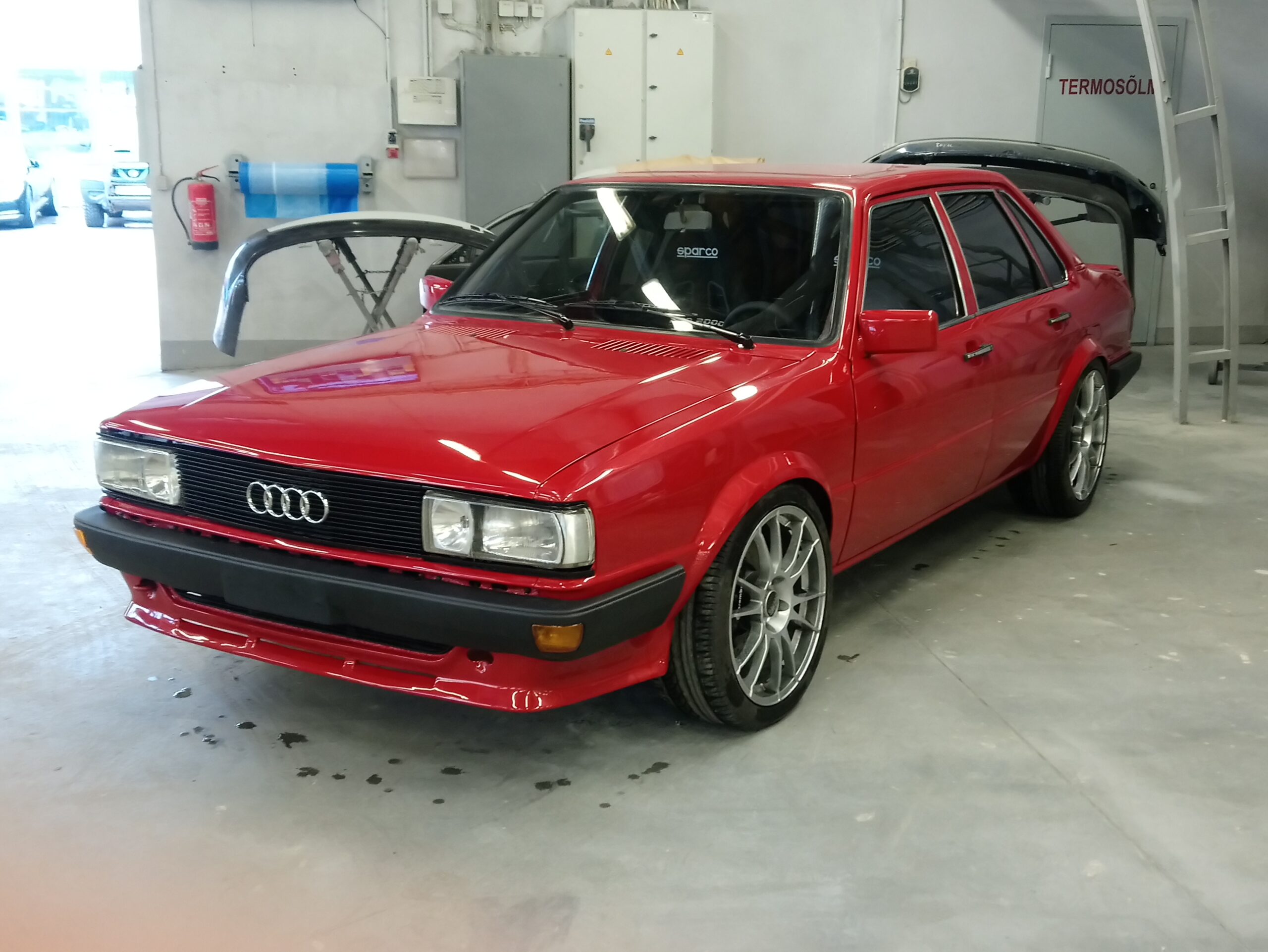 Audi 80 kere värvimine